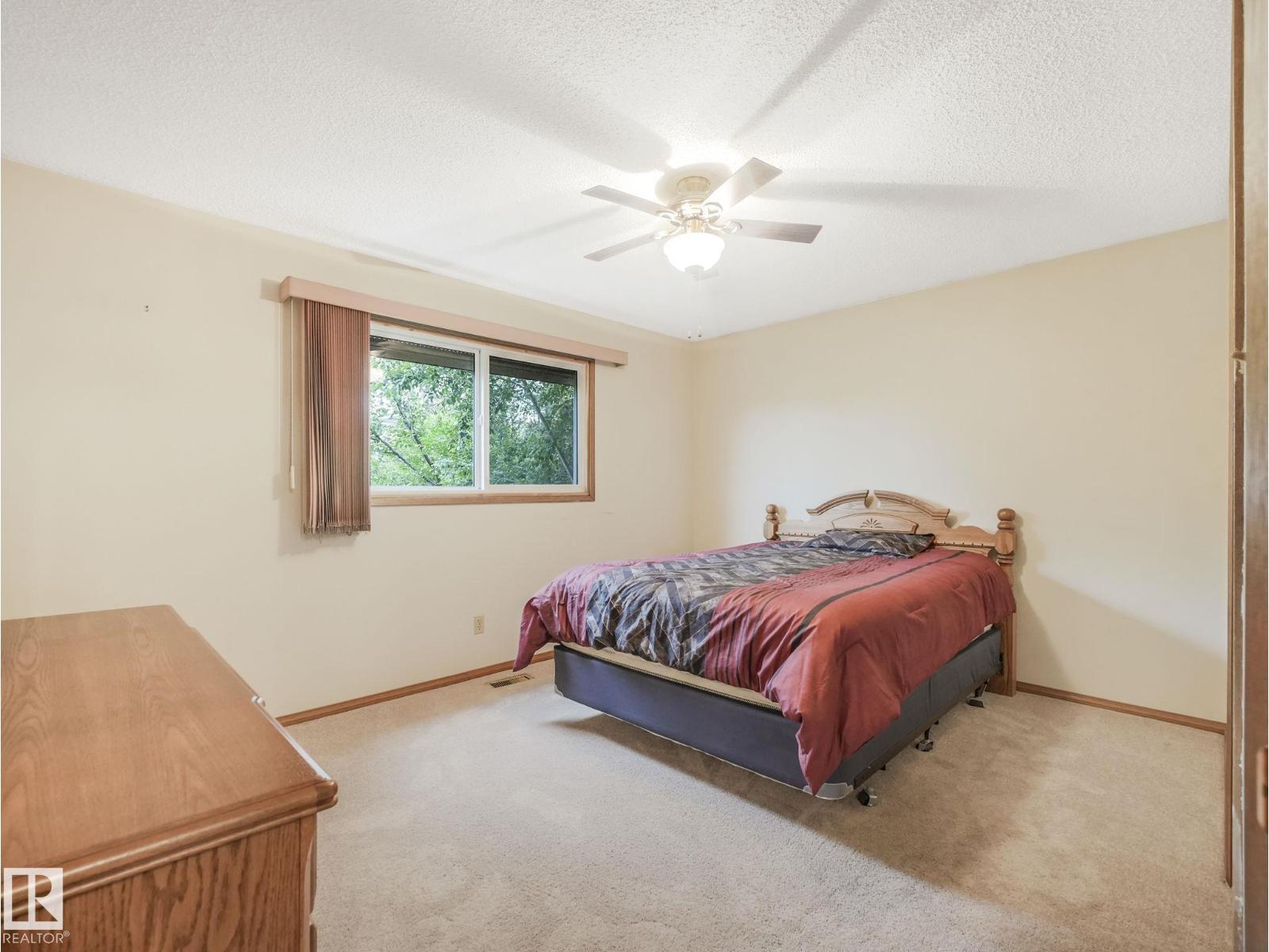Photo 20 of 16512 109 St Nw, Edmonton AB