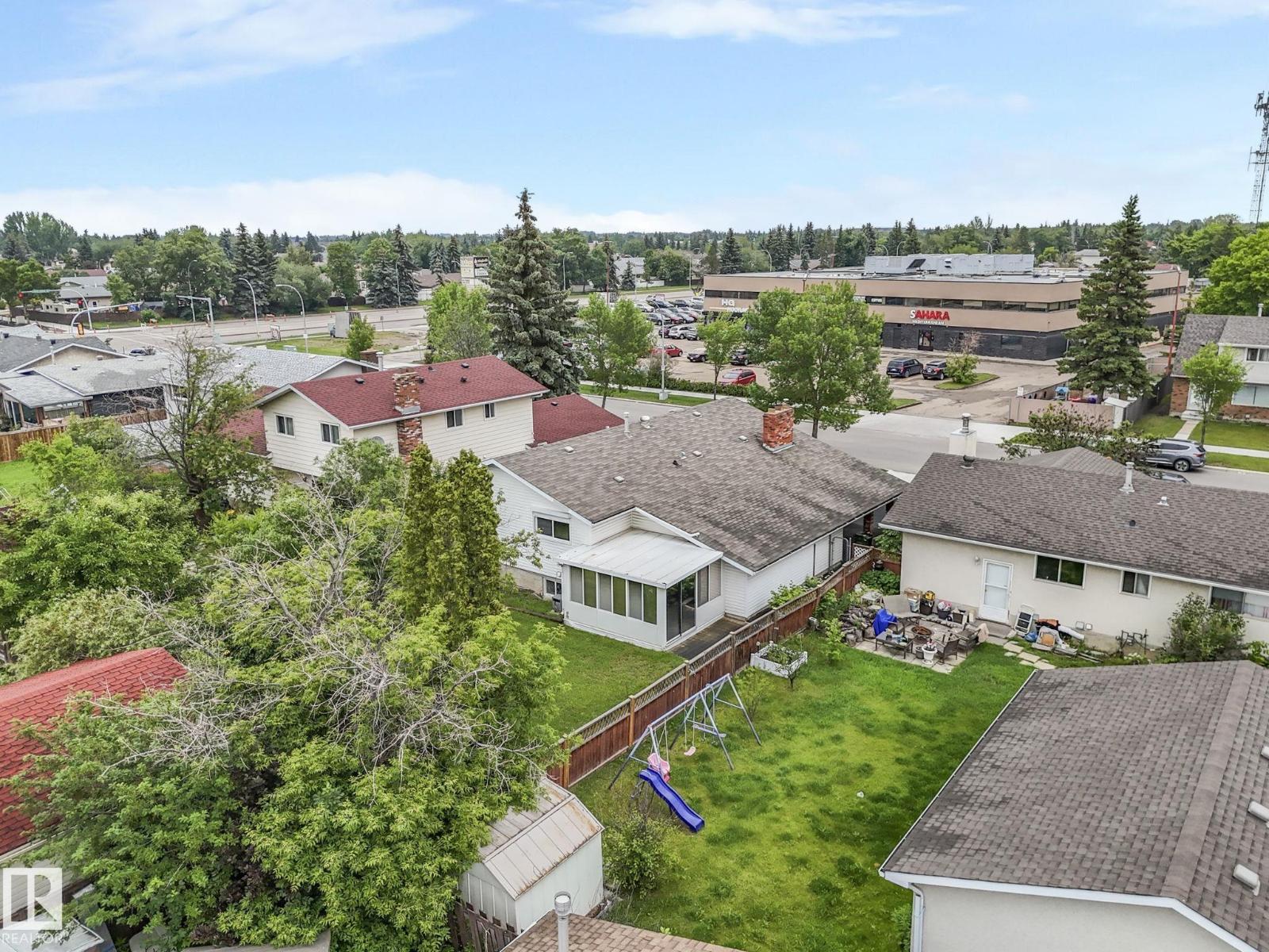 Photo 52 of 16512 109 St Nw, Edmonton AB