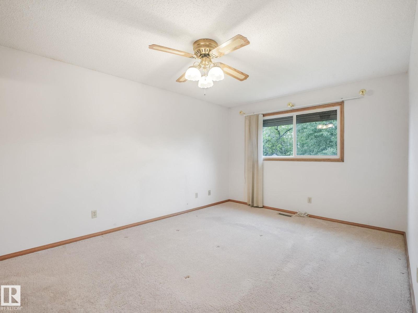 Photo 39 of 16512 109 St Nw, Edmonton AB