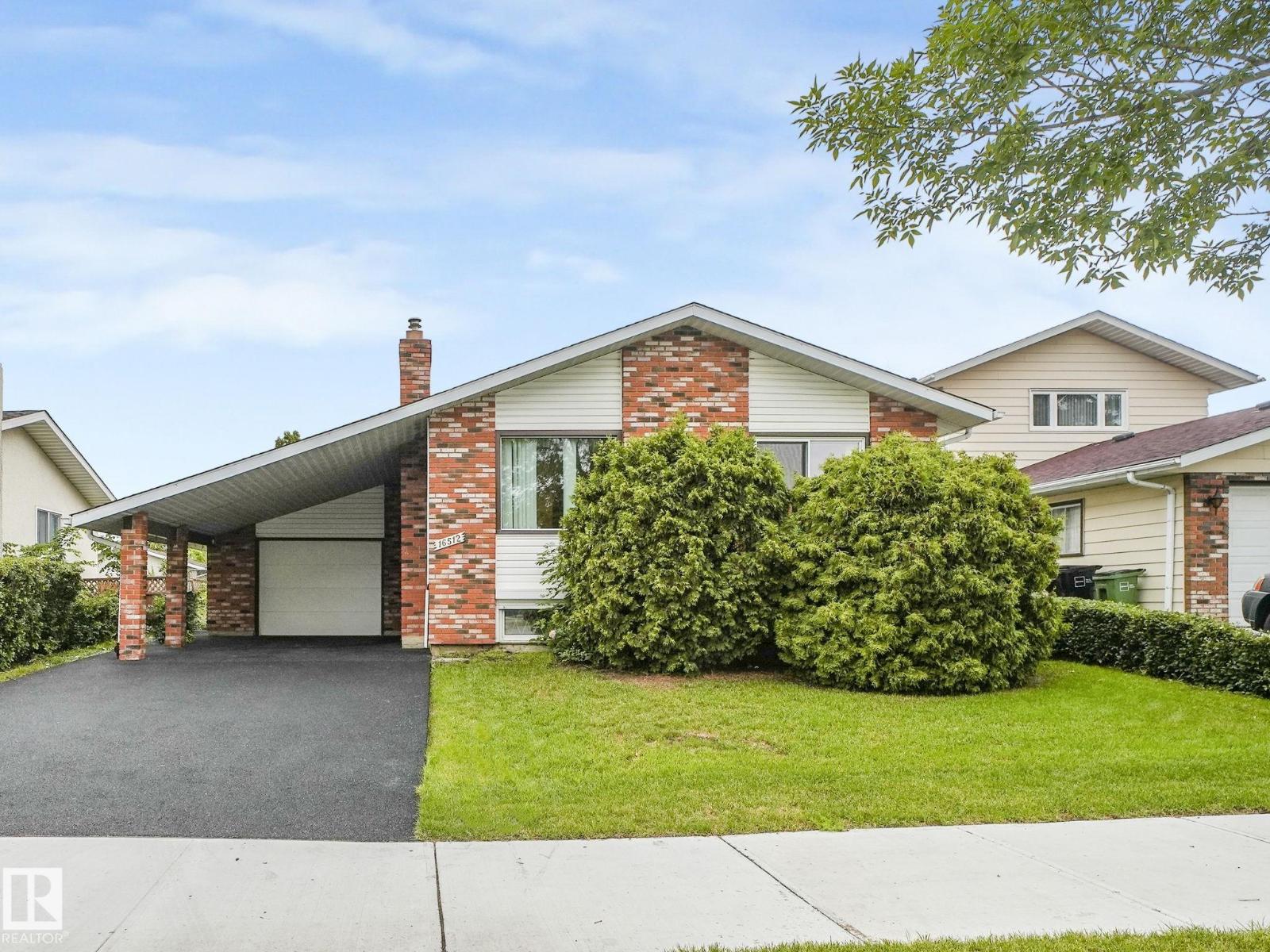 Photo 11 of 16512 109 St Nw, Edmonton AB