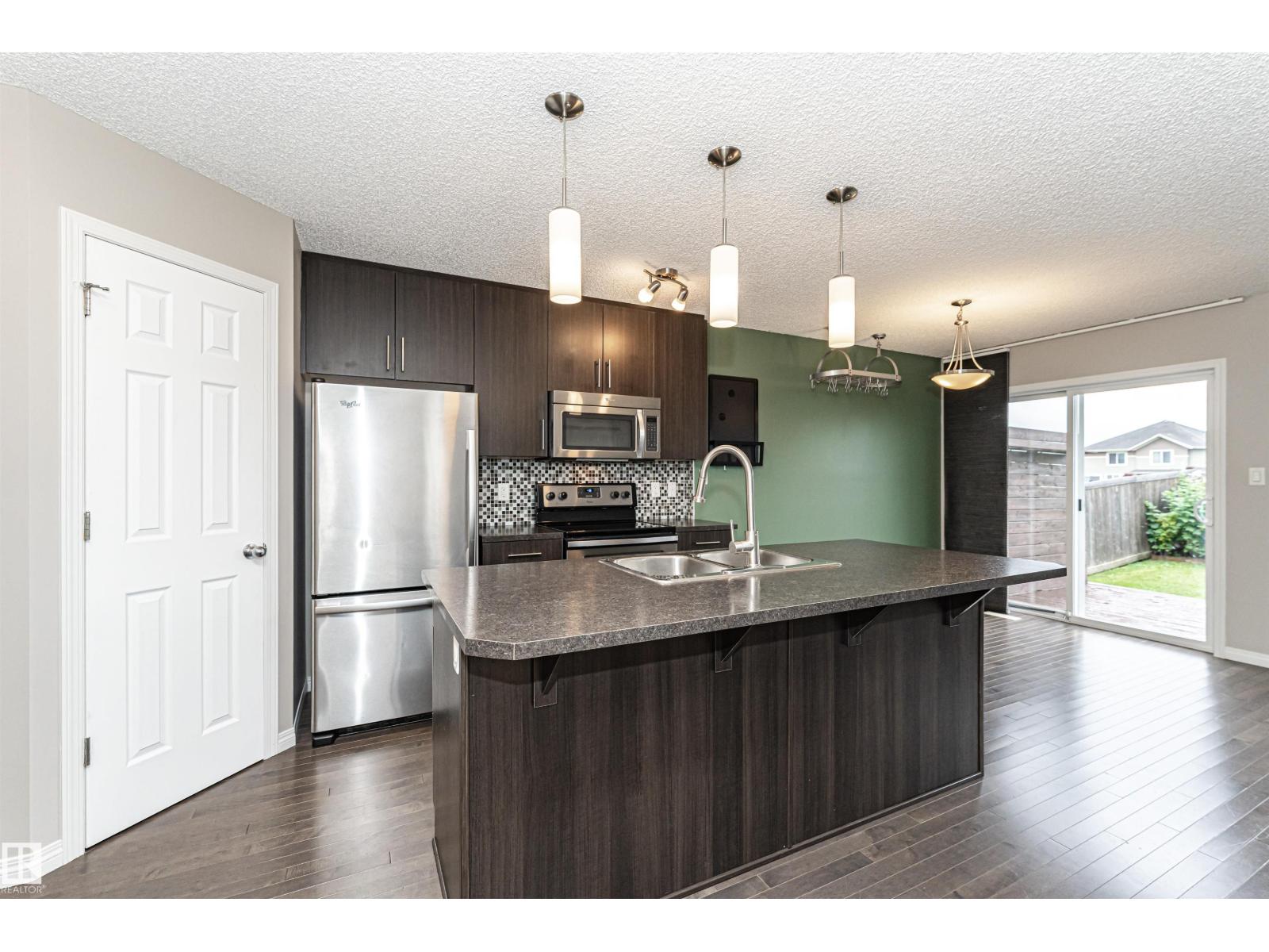 Photo 9 of 1642 Chapman Wy Sw, Edmonton AB