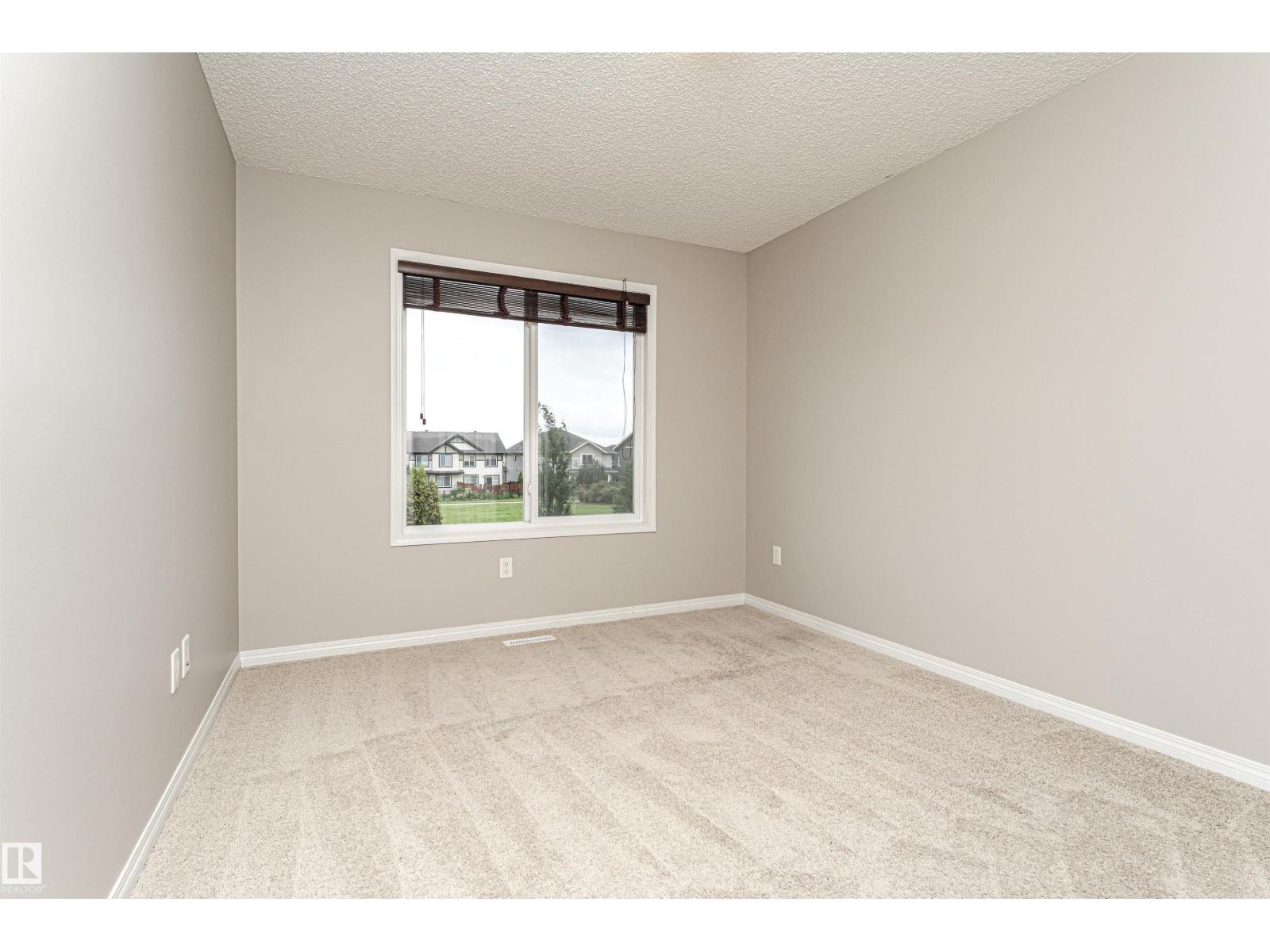 Photo 20 of 1642 Chapman Wy Sw, Edmonton AB