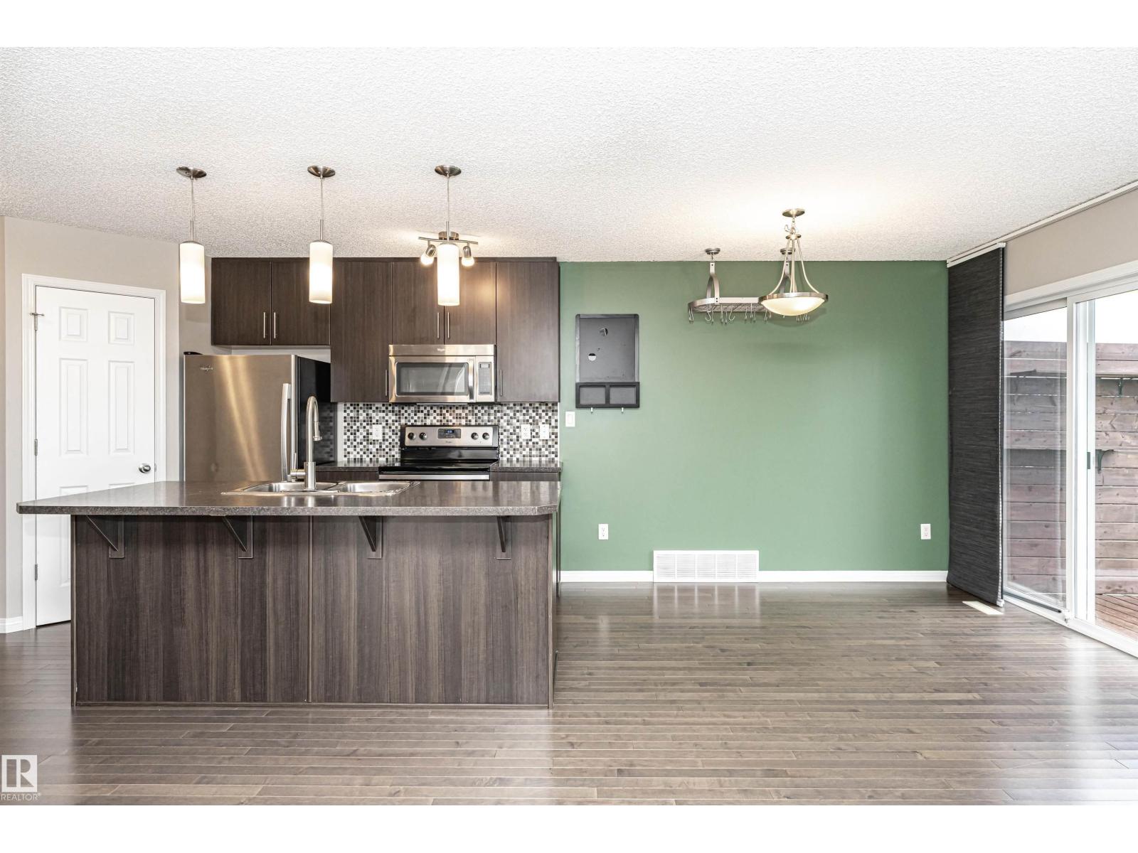 Photo 7 of 1642 Chapman Wy Sw, Edmonton AB