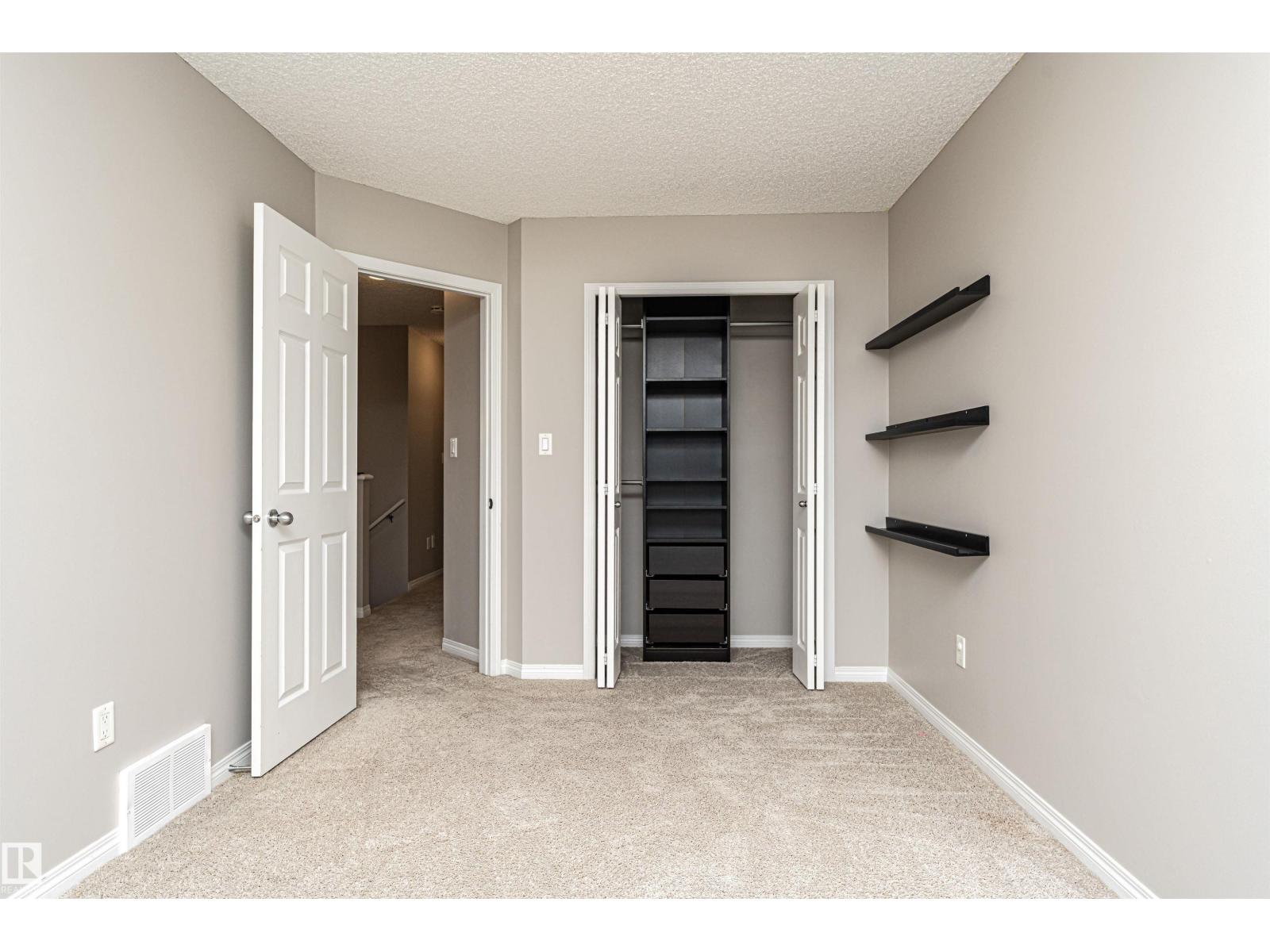 Photo 23 of 1642 Chapman Wy Sw, Edmonton AB
