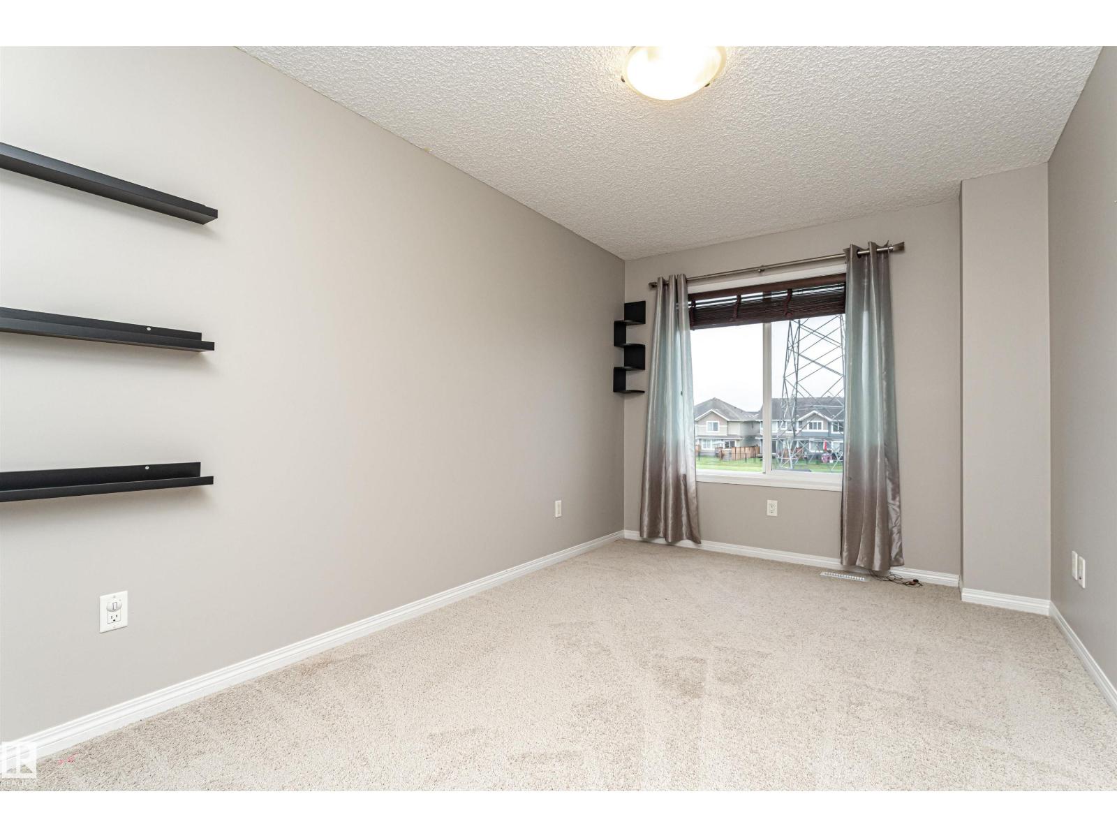 Photo 22 of 1642 Chapman Wy Sw, Edmonton AB
