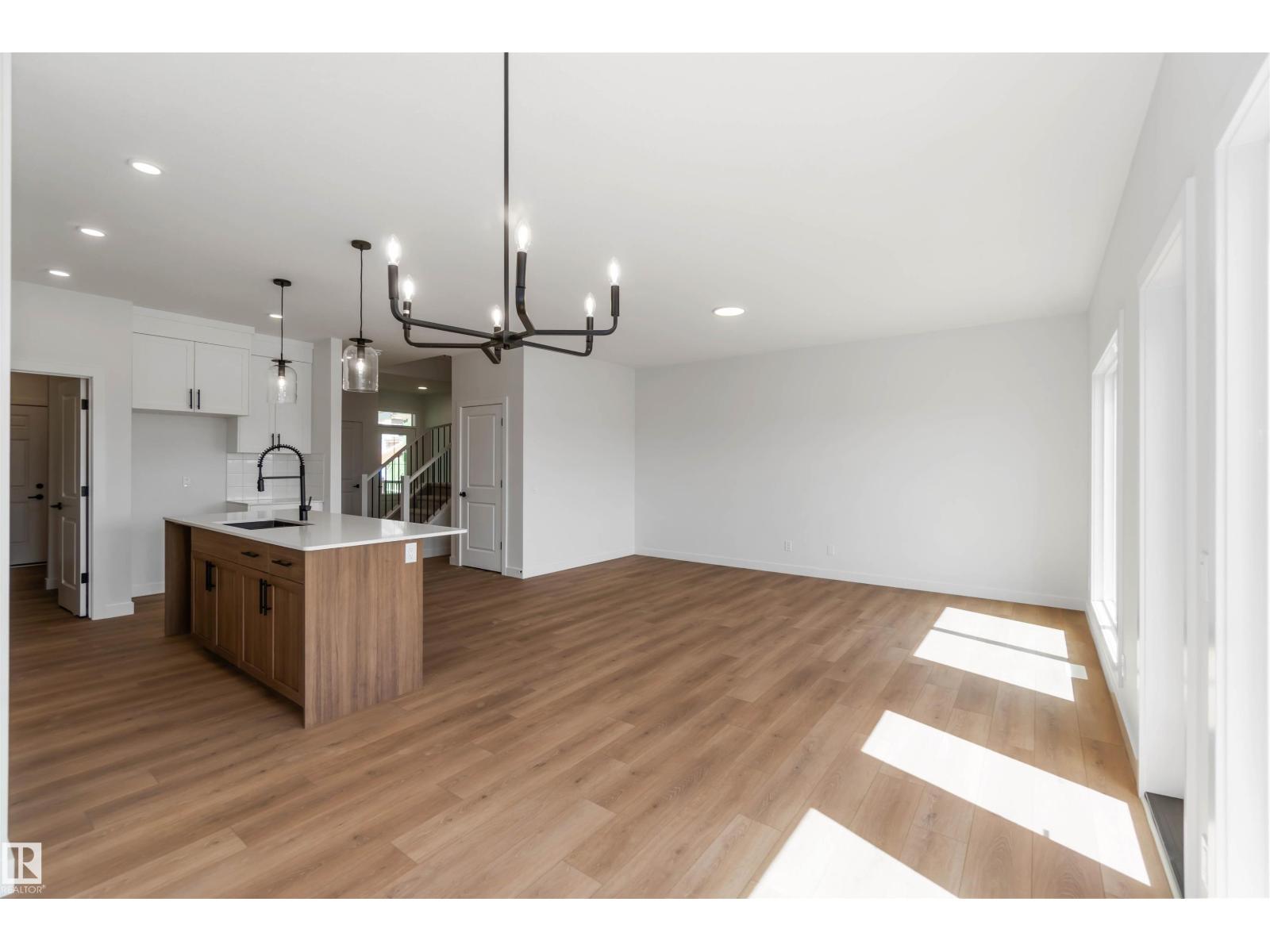 Photo 23 of 18935 28 Av Nw, Edmonton AB