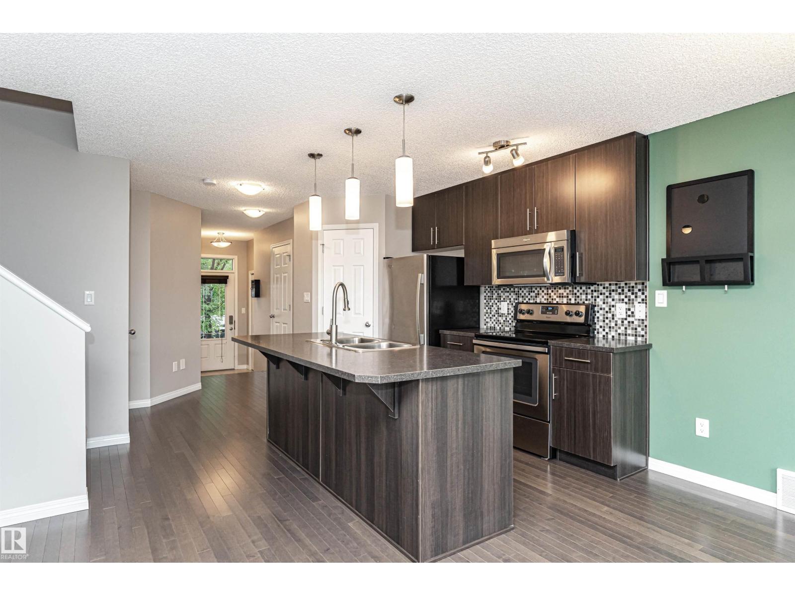 Photo 6 of 1642 Chapman Wy Sw, Edmonton AB