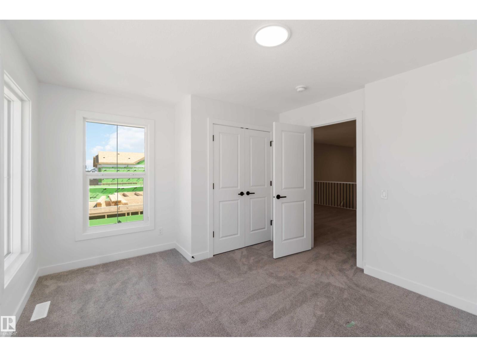 Photo 8 of 18935 28 Av Nw, Edmonton AB