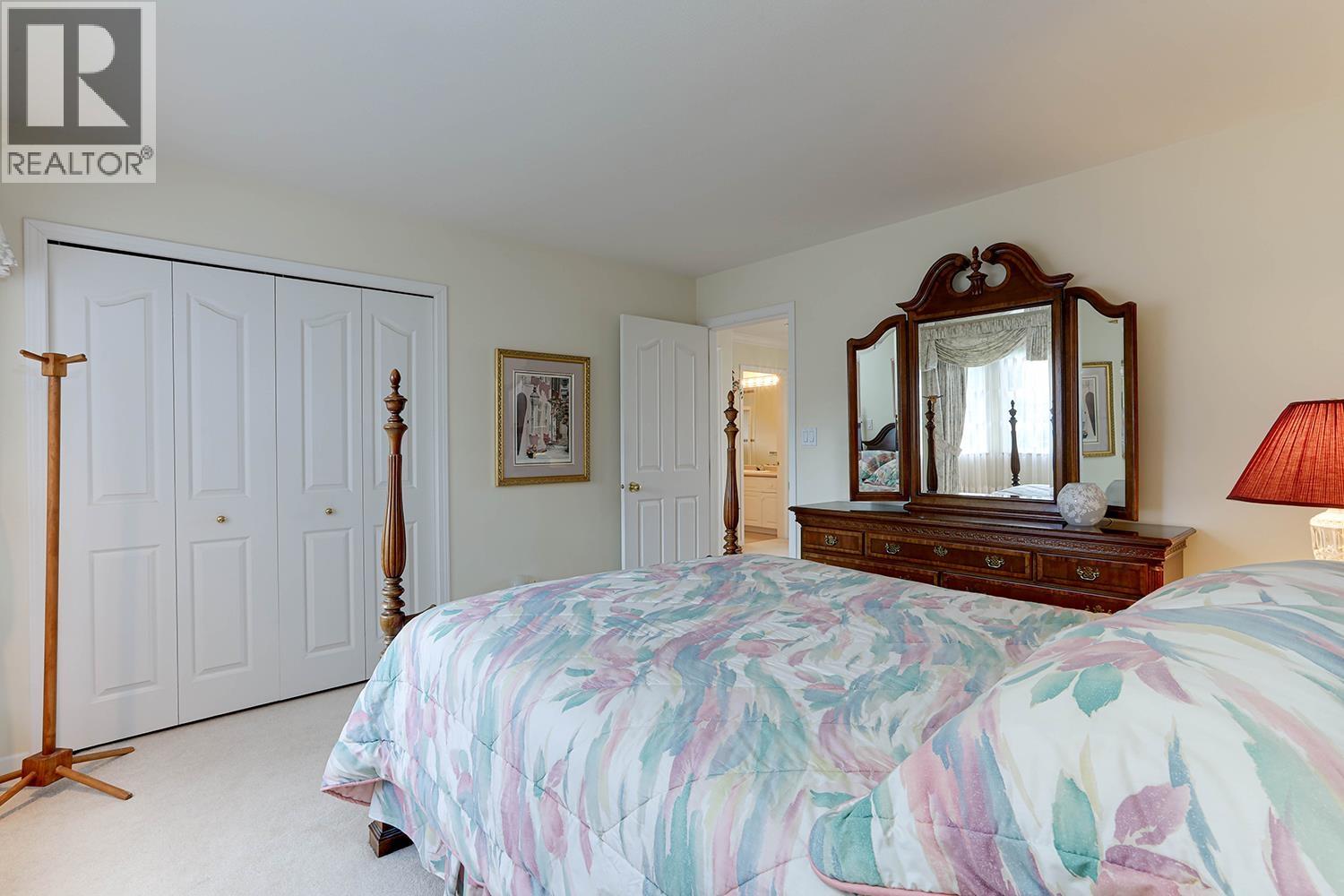 Photo 9 of 1254 Pacific Drive, Tsawwassen BC