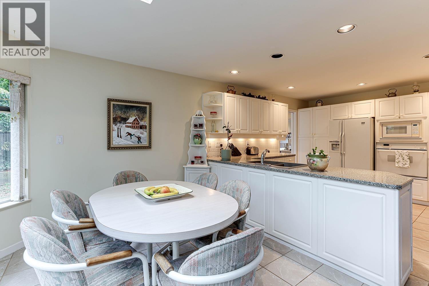 Photo 10 of 1254 Pacific Drive, Tsawwassen BC