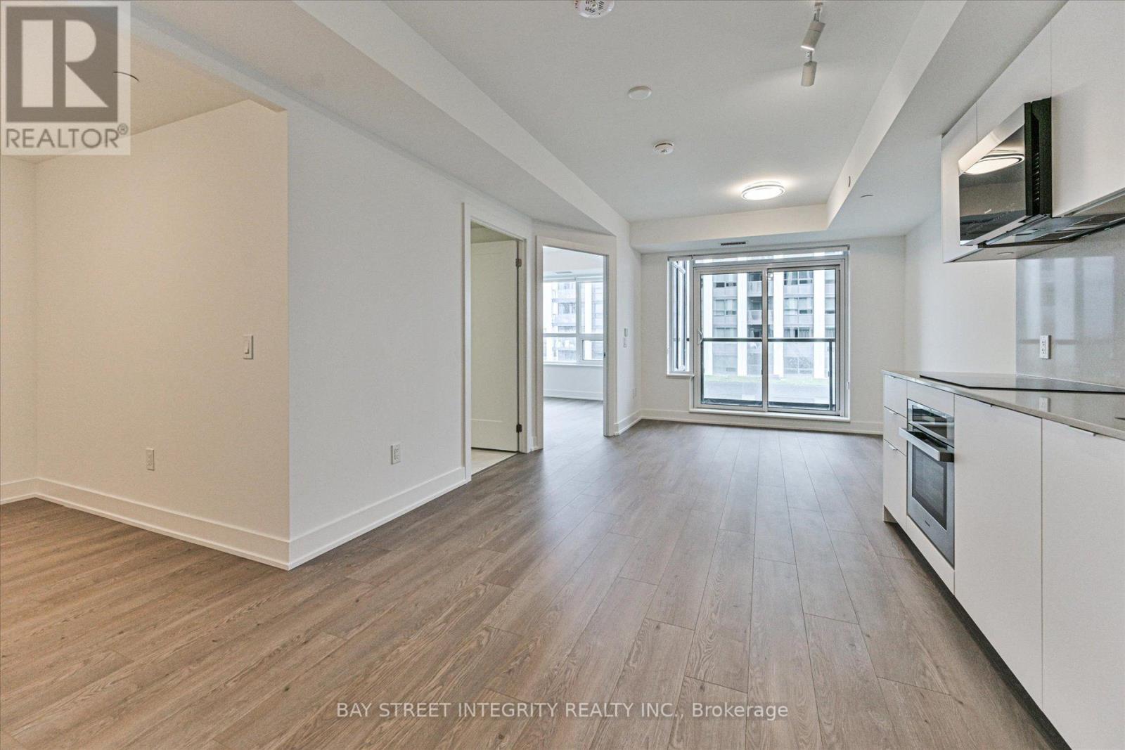 Photo 5 of 1511 8 Cedarland Street, Markham ON