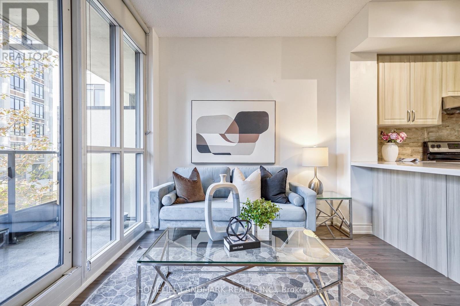 Photo 5 of 517 89 South Town Centre Boulevard, Markham ON