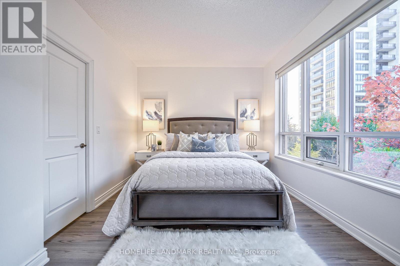 Photo 1 of 517 89 South Town Centre Boulevard, Markham ON