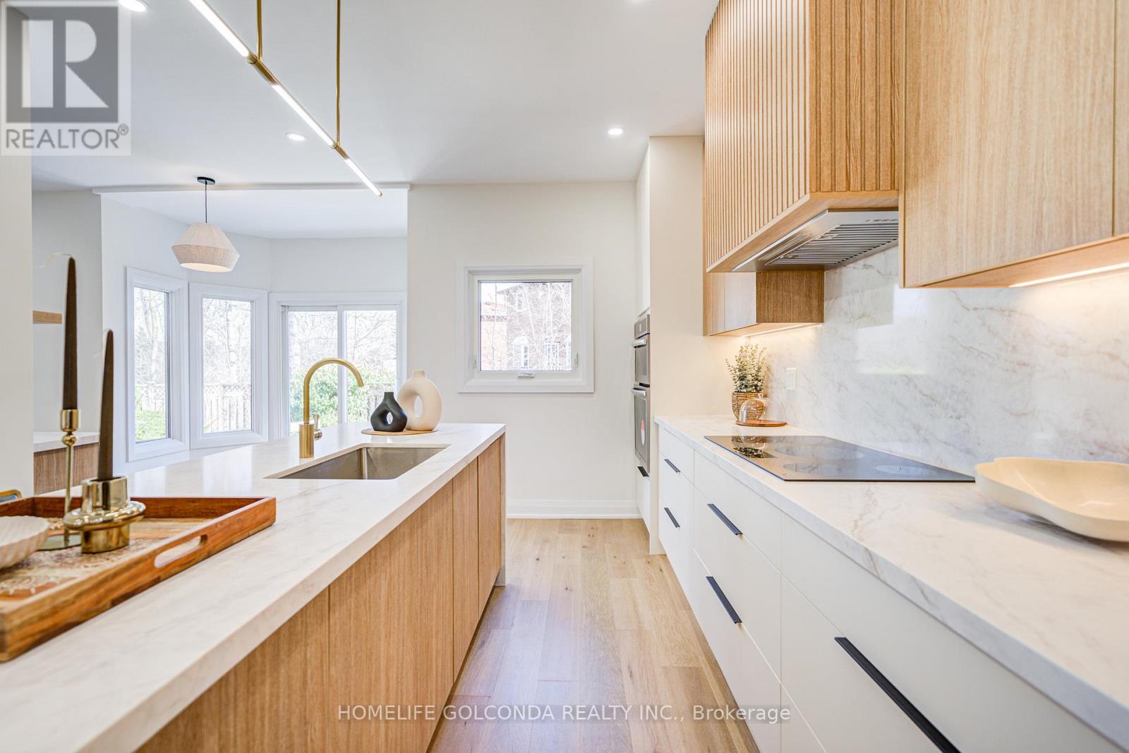 Photo 16 of 4407 Beacon Lane, Mississauga ON
