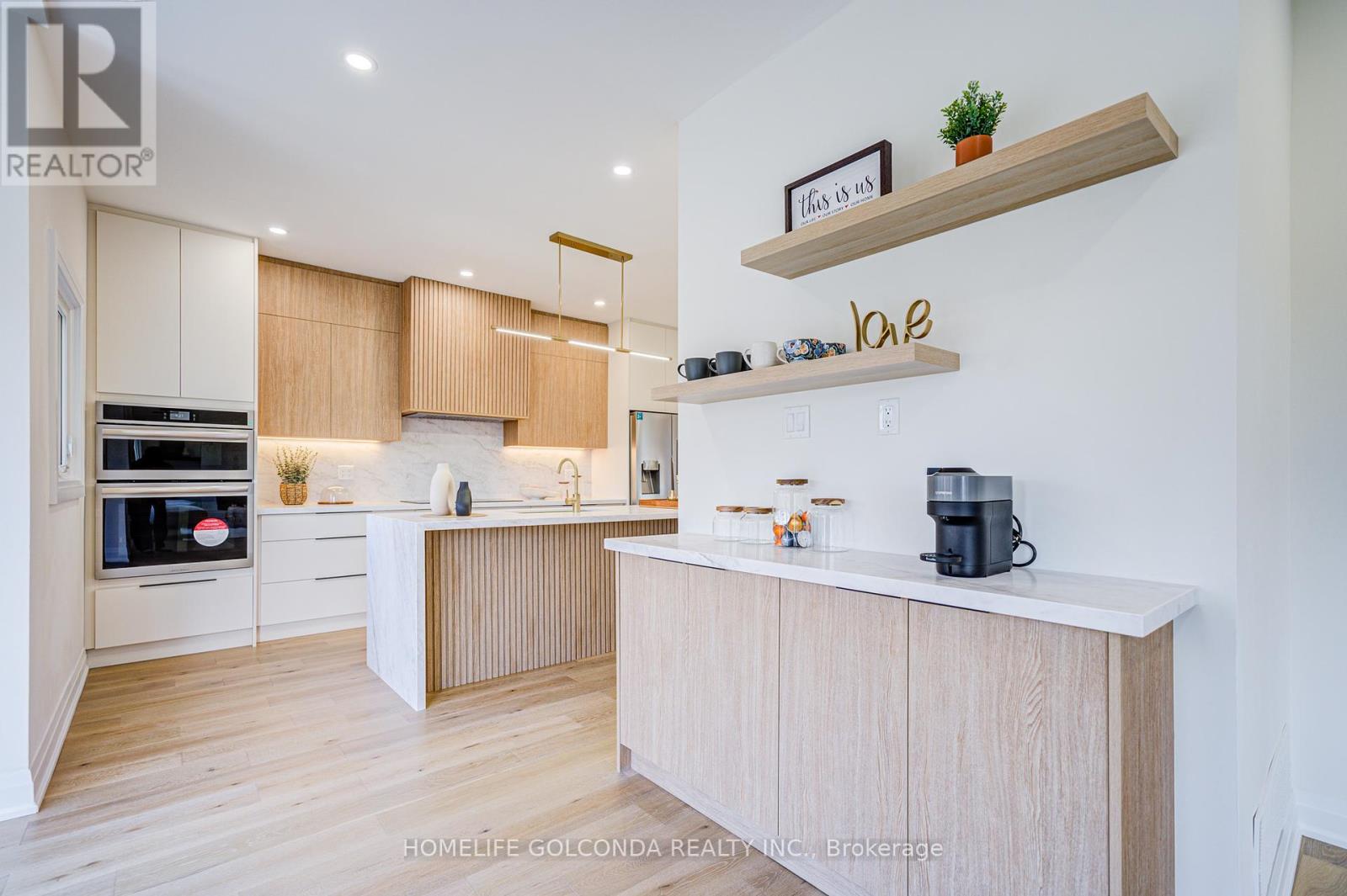 Photo 20 of 4407 Beacon Lane, Mississauga ON