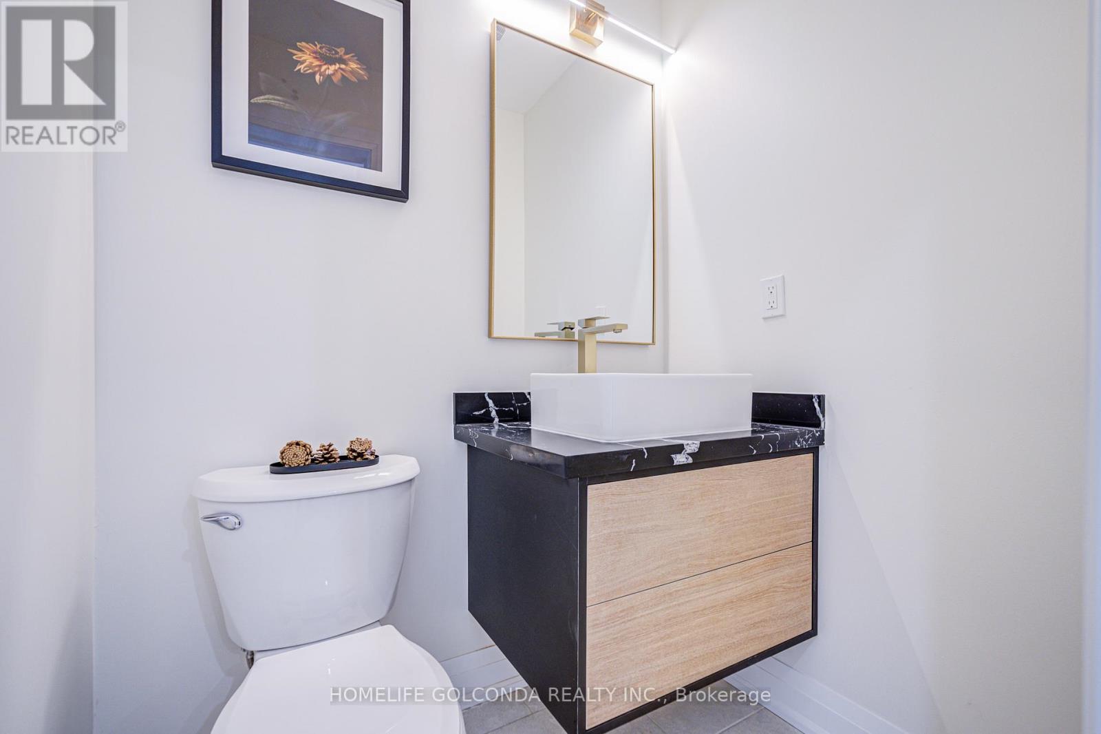 Photo 2 of 4407 Beacon Lane, Mississauga ON