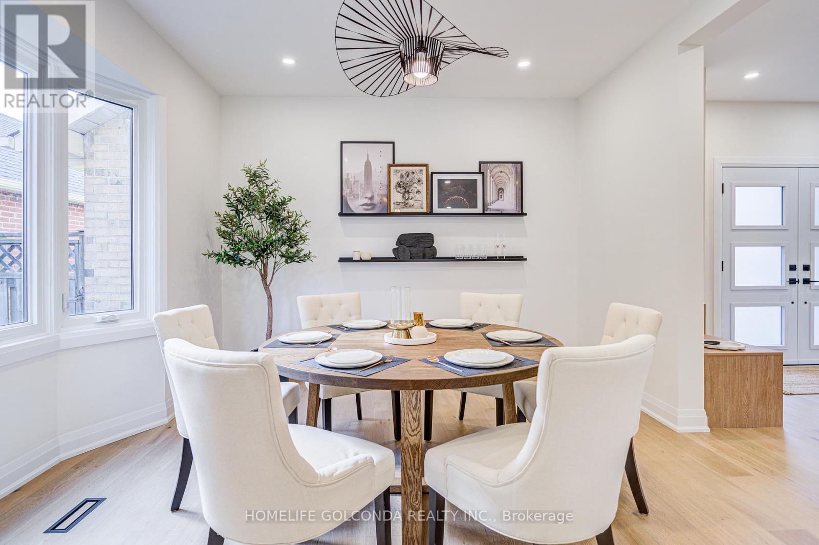 Photo 14 of 4407 Beacon Lane, Mississauga ON