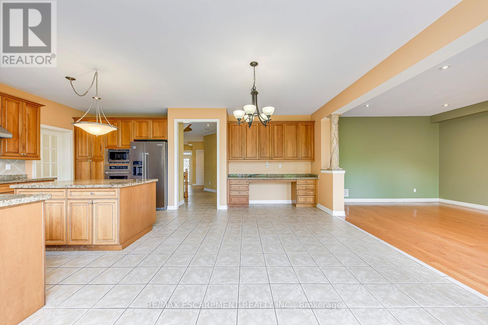 Photo 33 of 5337 Jameson Crescent, Burlington ON