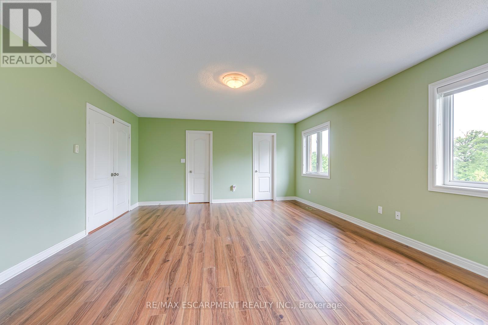 Photo 25 of 5337 Jameson Crescent, Burlington ON