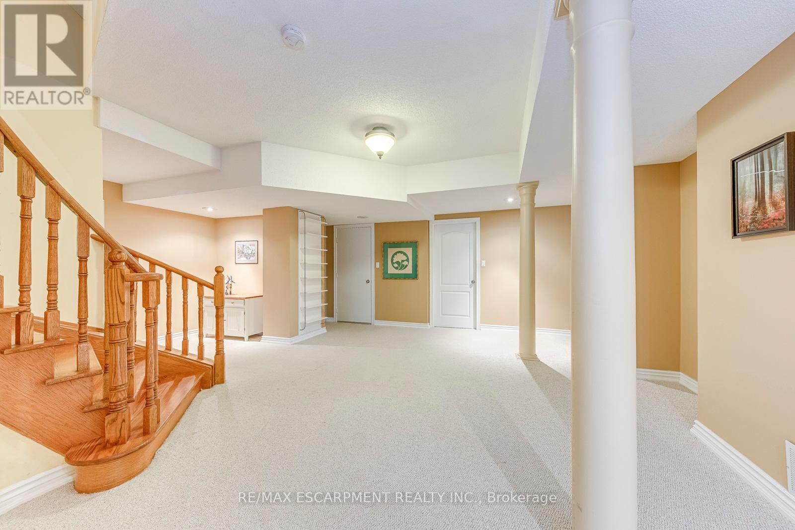 Photo 36 of 5337 Jameson Crescent, Burlington ON