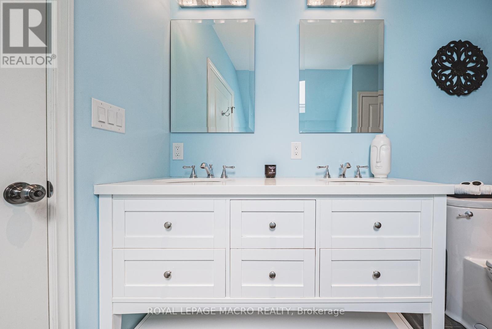 Photo 21 of 25 Orchard Hill, Hamilton ON
