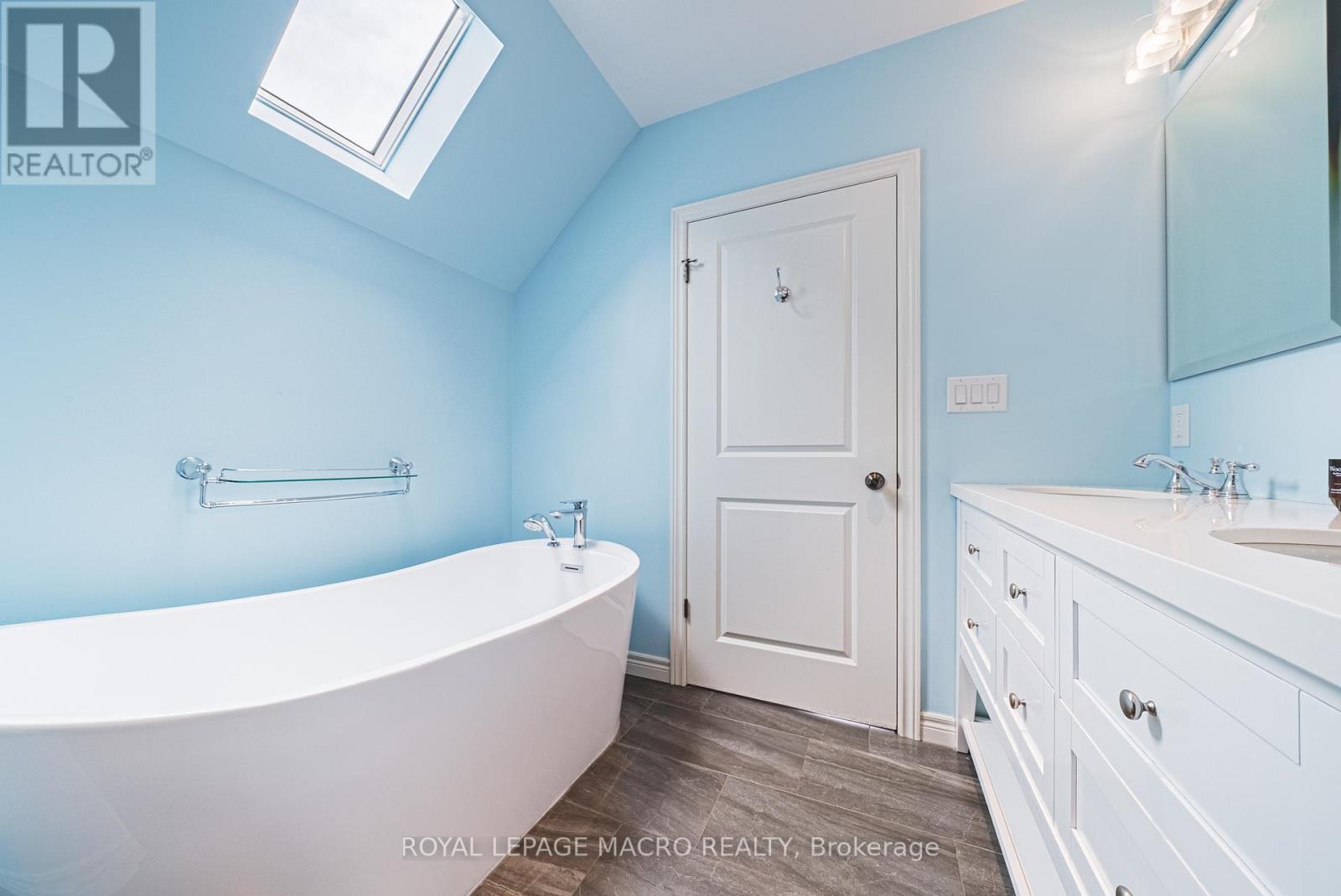 Photo 22 of 25 Orchard Hill, Hamilton ON