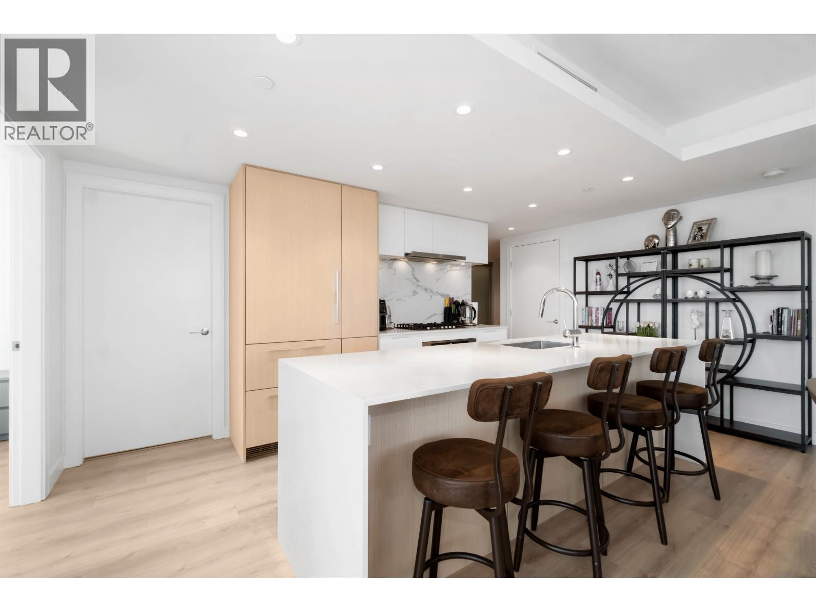 1806 1500 FERN STREET, North Vancouver