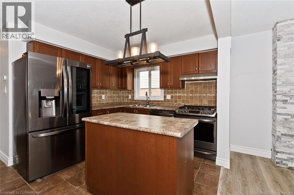 Photo 18 of 191 Mcguiness Drive, Brantford ON