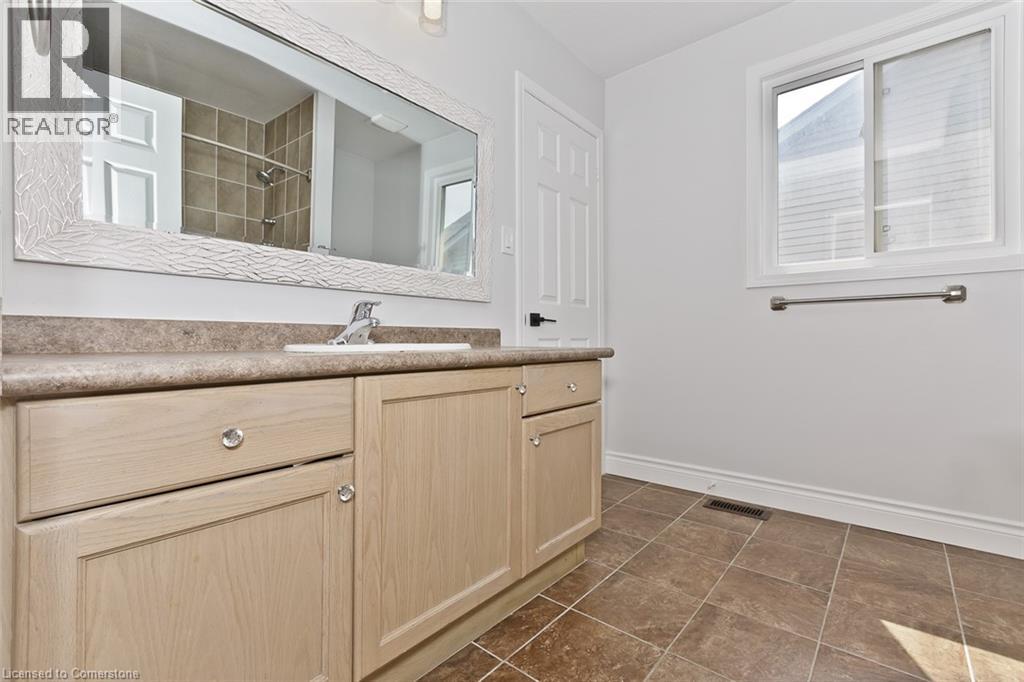 Photo 29 of 191 Mcguiness Drive, Brantford ON