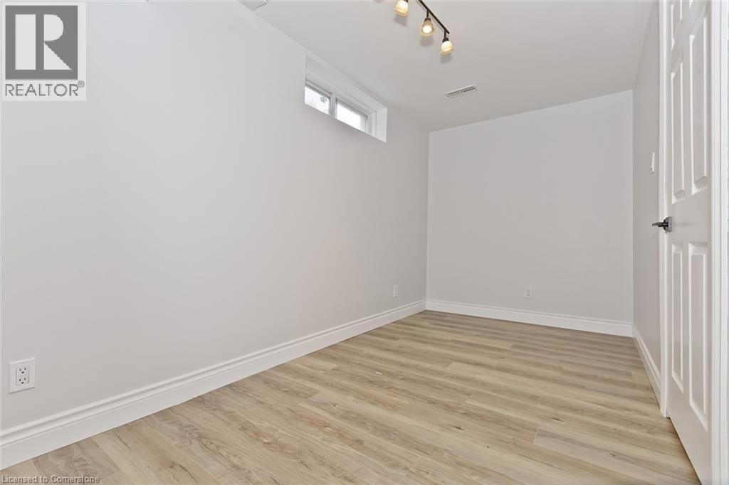 Photo 15 of 191 Mcguiness Drive, Brantford ON