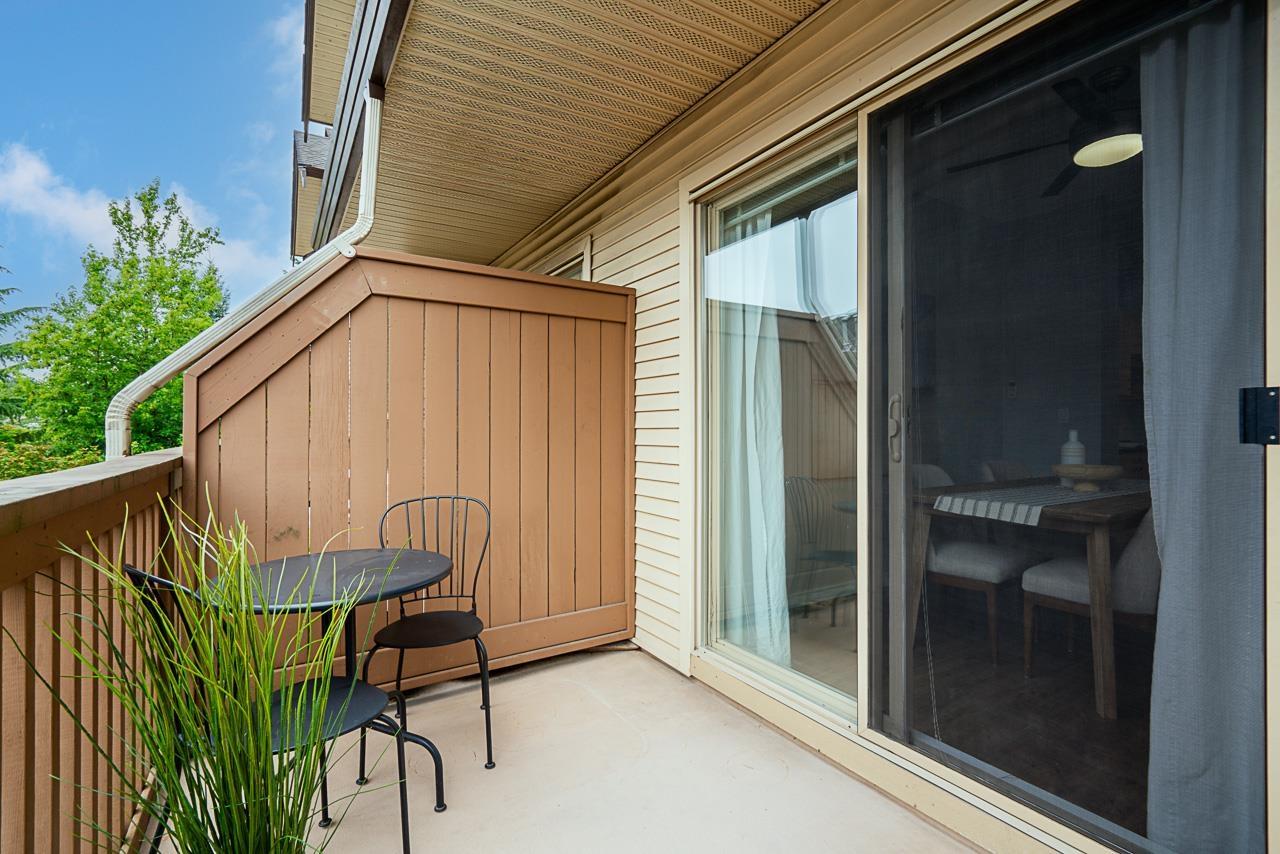 Photo 16 of 31 20350 68 Avenue, Langley BC