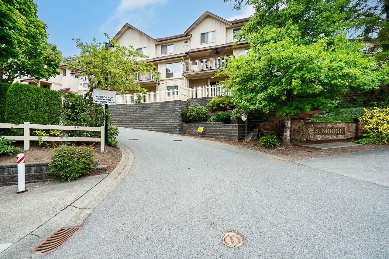 Photo 2 of 31 20350 68 Avenue, Langley BC