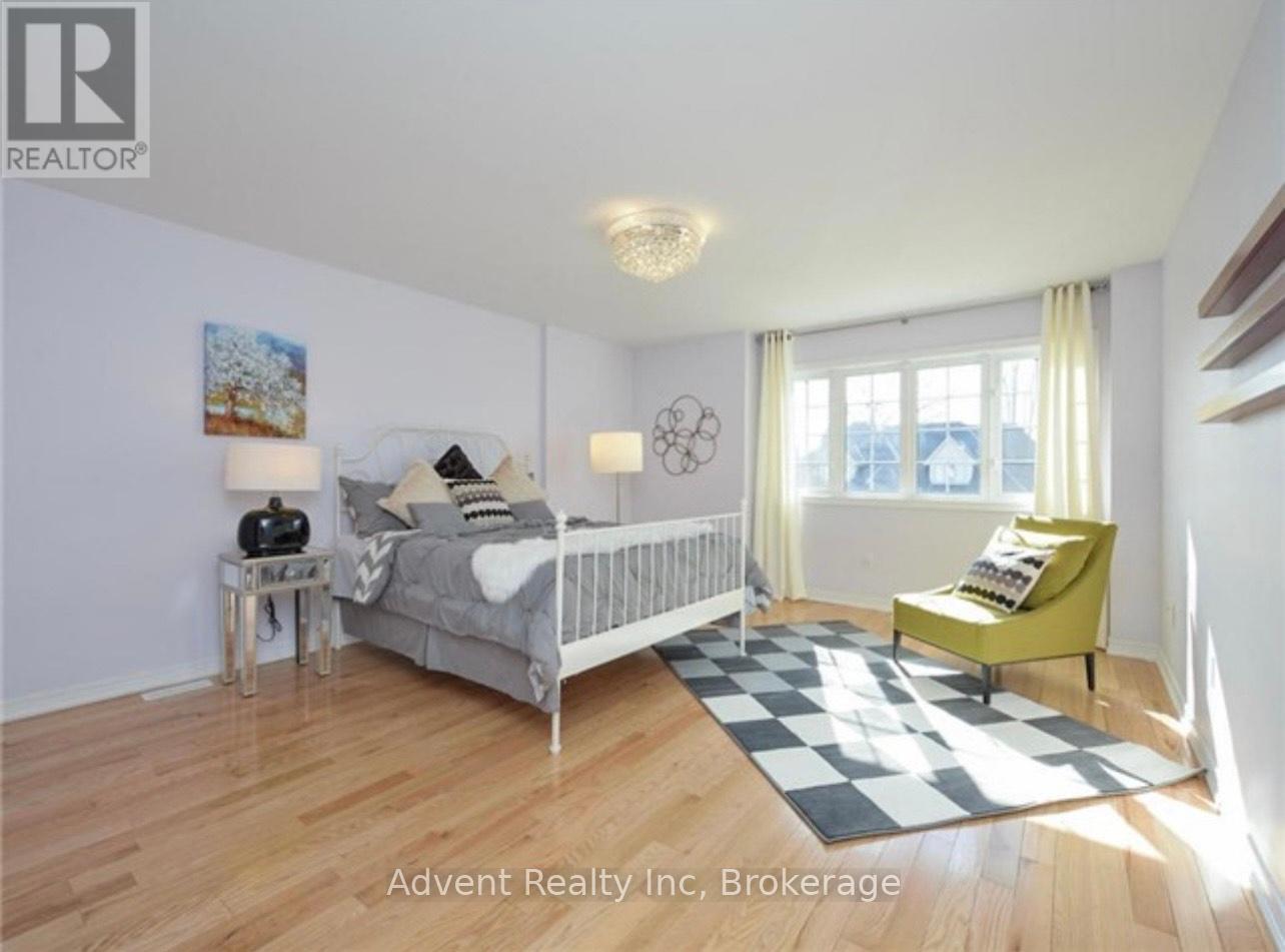 Photo 1 of 17 Warden Woods Court, Markham ON