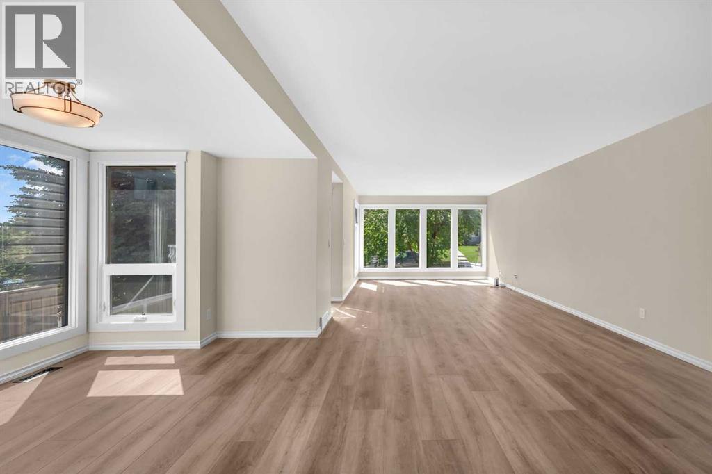 Photo 8 of 15 Ranch Glen Drive Nw, Calgary AB