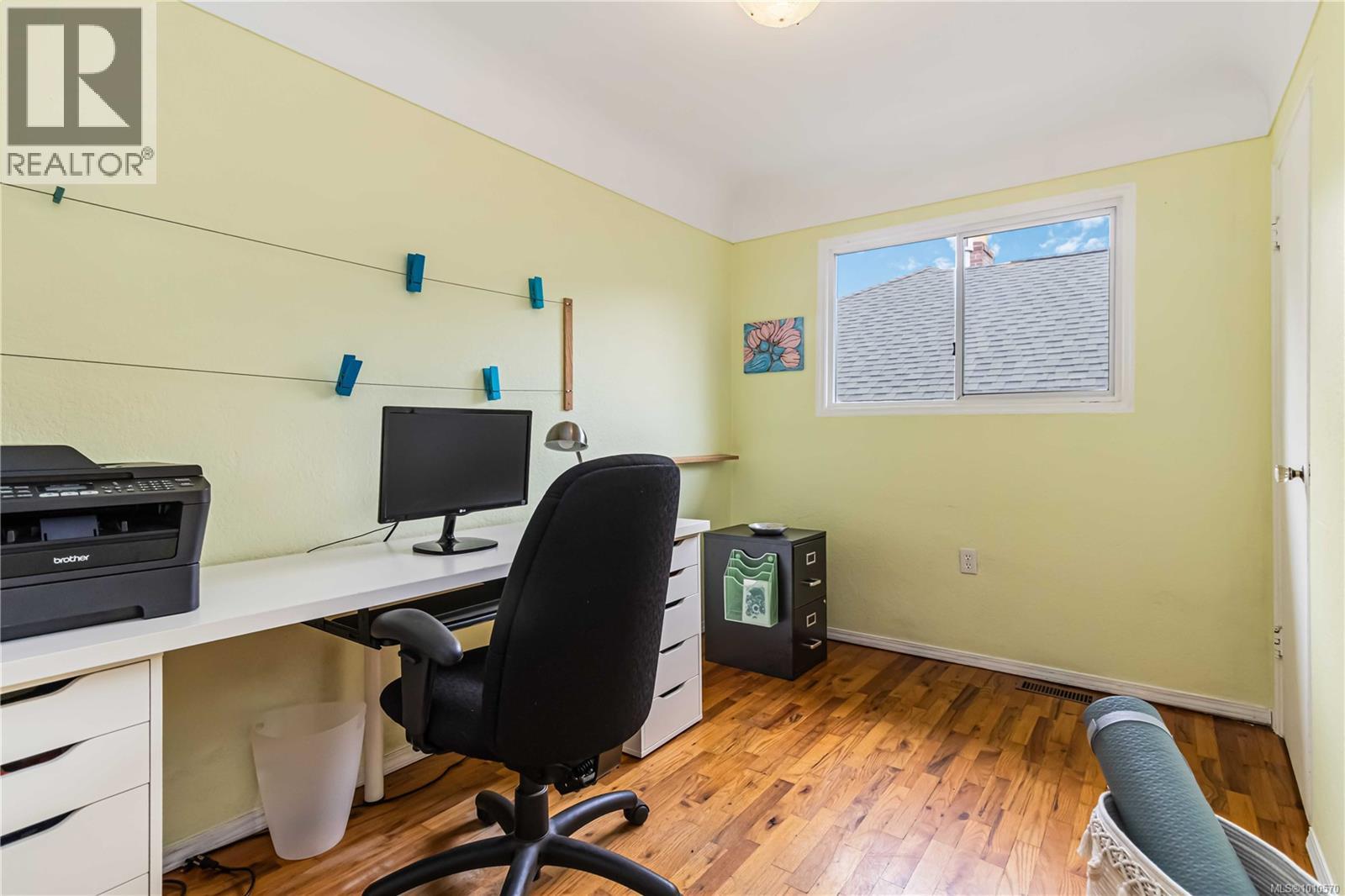 Photo 18 of 2607 Forbes St, Victoria BC