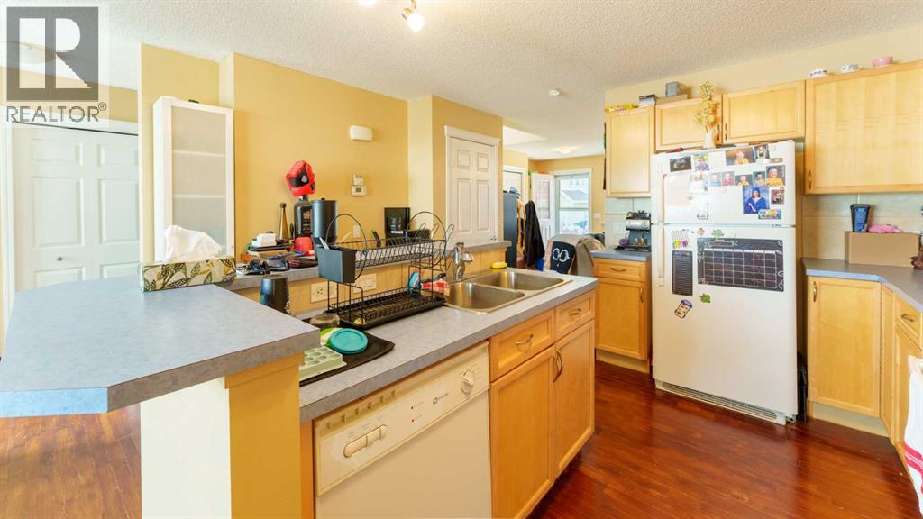 Single Family House for Sale in  Everglen Way SW Evergreen Calgary 