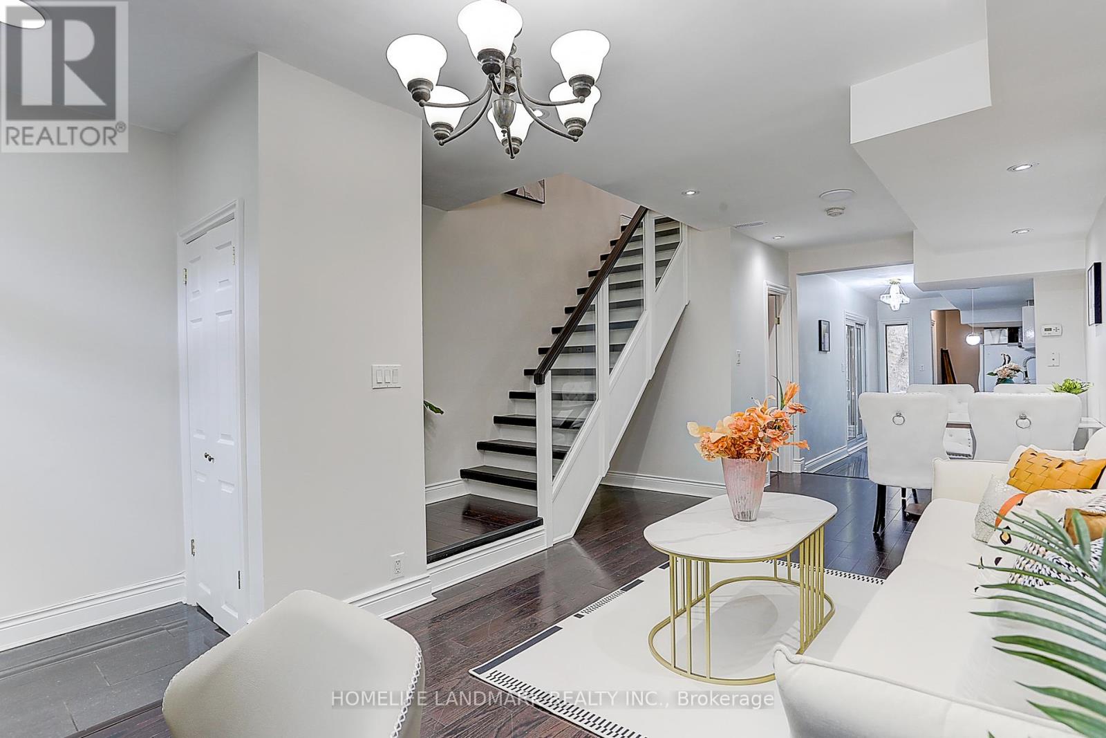 Photo 21 of 237 Ontario Street, Toronto ON