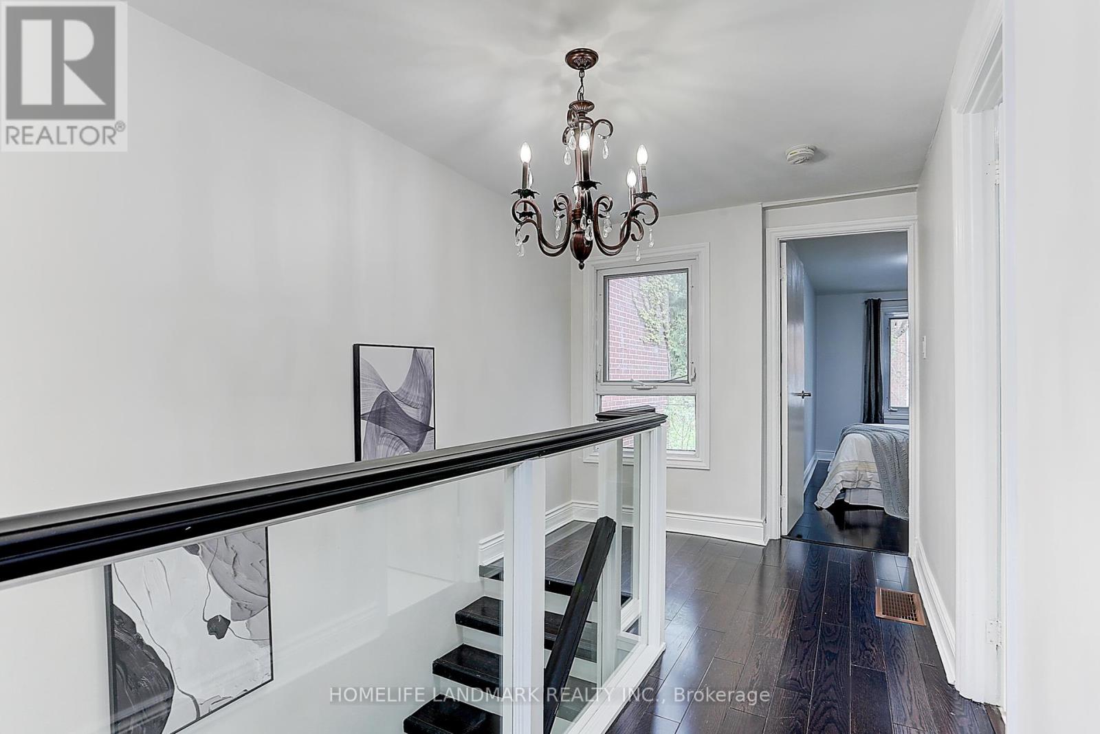 Photo 9 of 237 Ontario Street, Toronto ON