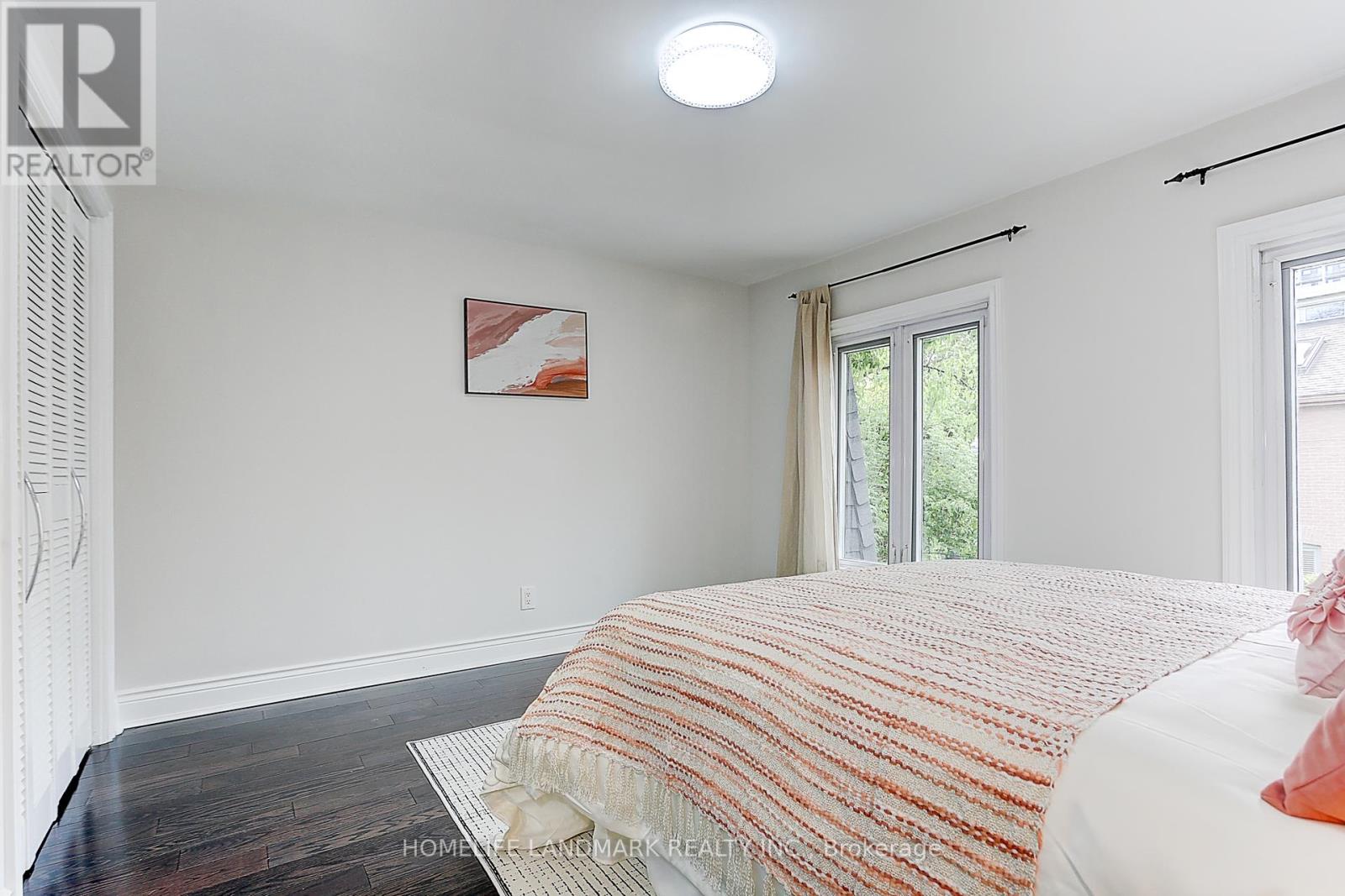 Photo 16 of 237 Ontario Street, Toronto ON