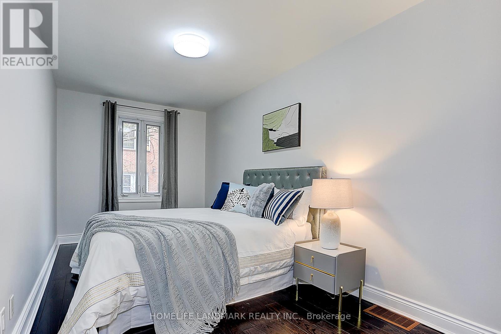 Photo 12 of 237 Ontario Street, Toronto ON