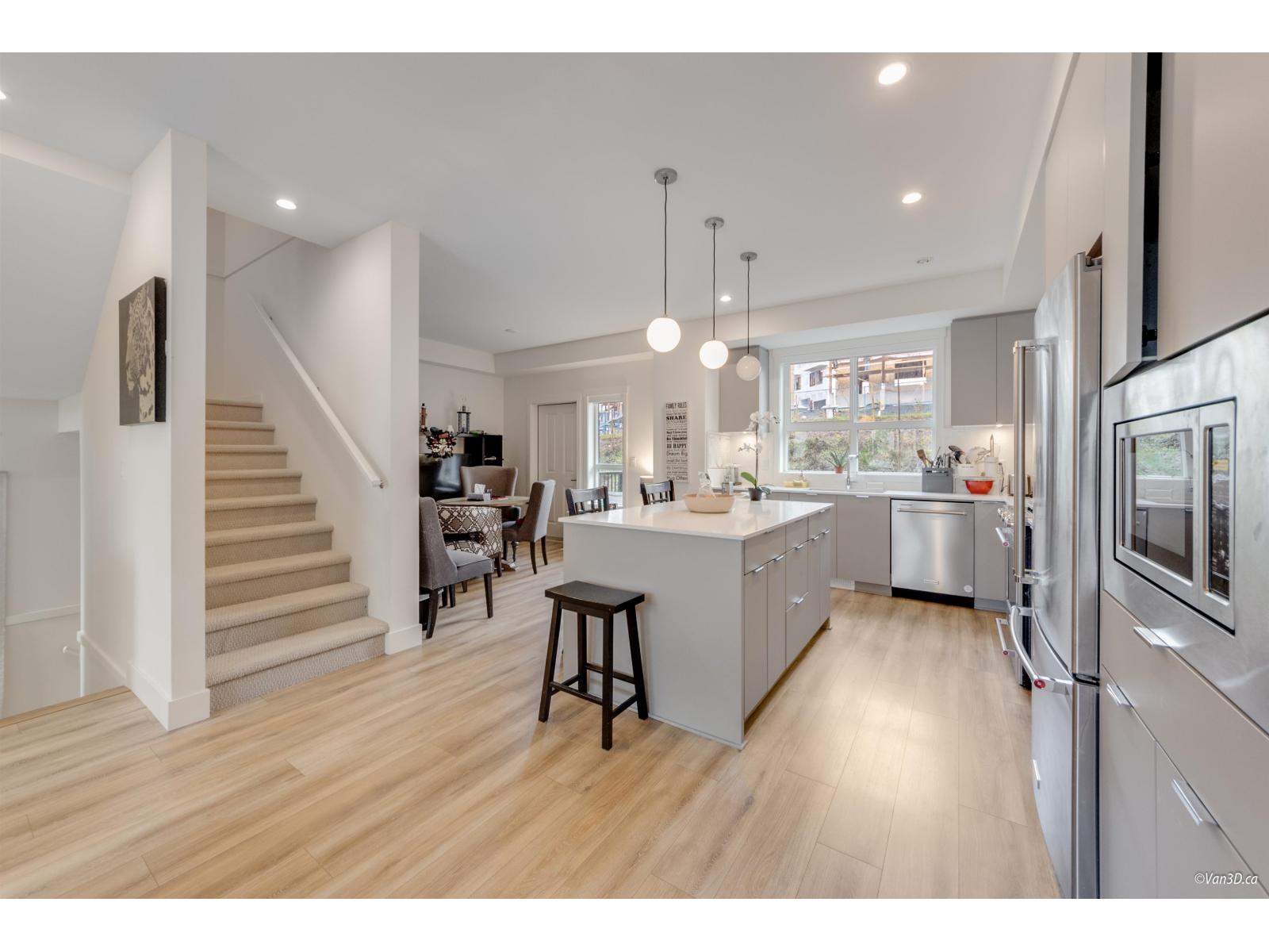 109 16561 17A AVENUE, Surrey