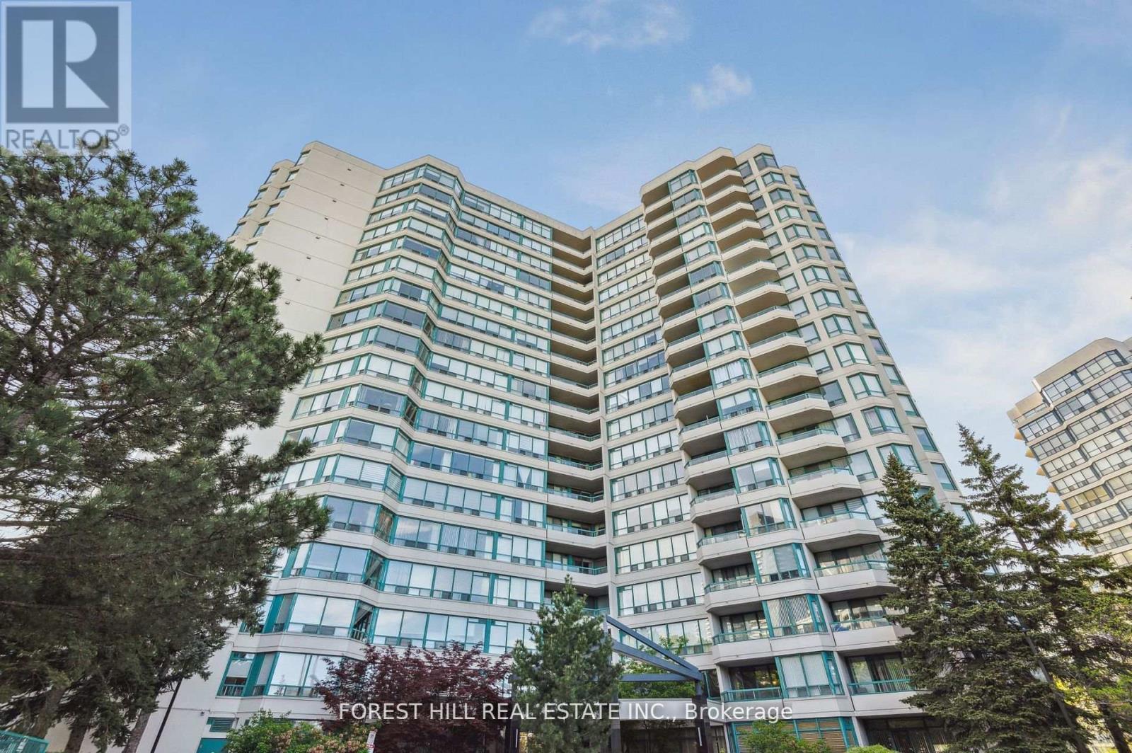 Photo 1 of 401 7250 Yonge Street, Vaughan ON