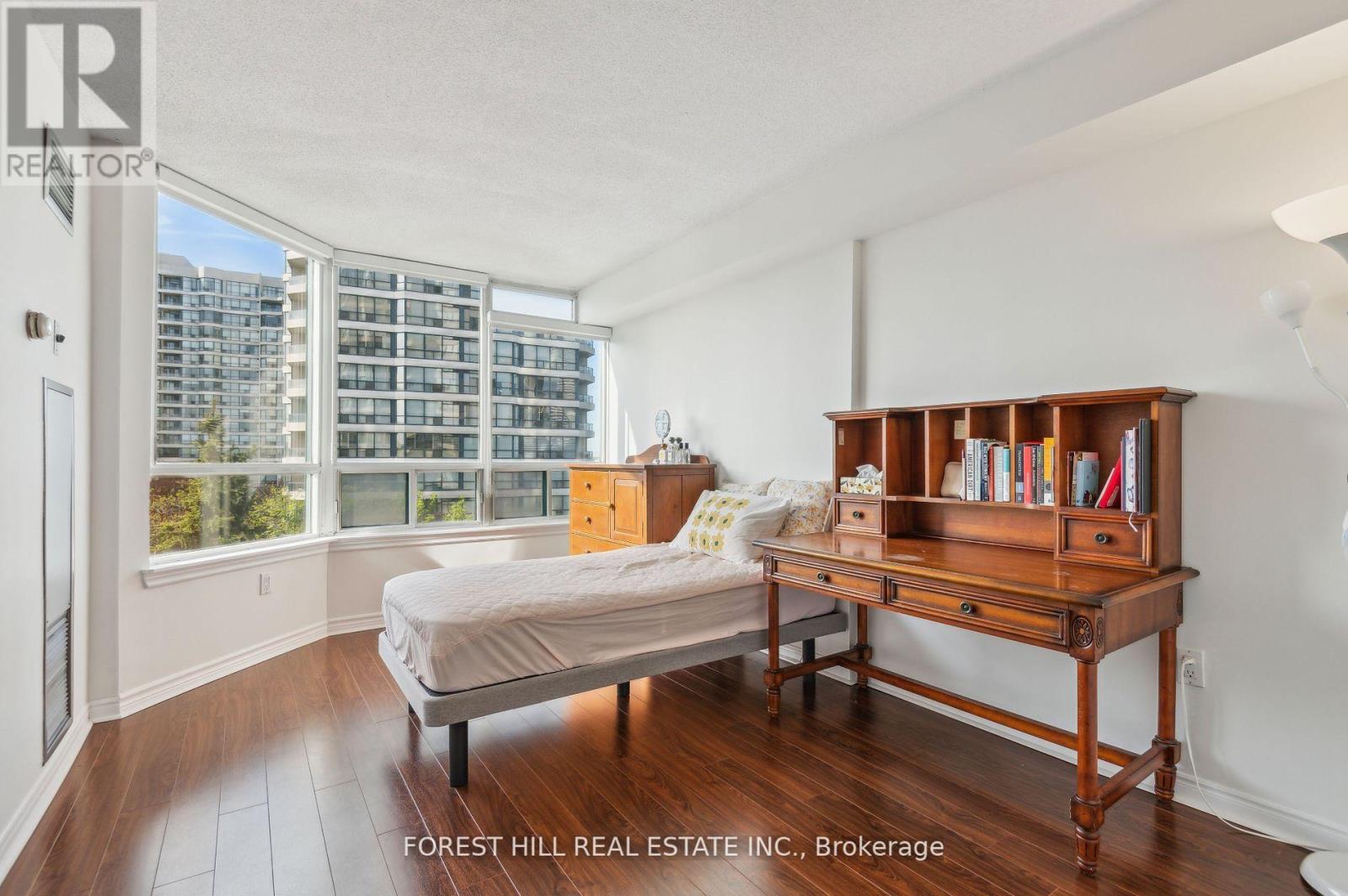Photo 13 of 401 7250 Yonge Street, Vaughan ON