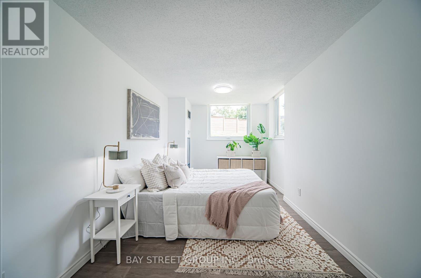 Photo 22 of 102 326 Major Mackenzie Drive E, Richmond Hill ON