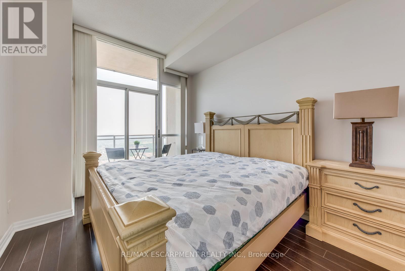 Photo 22 of 3607 225 Webb Drive, Mississauga ON