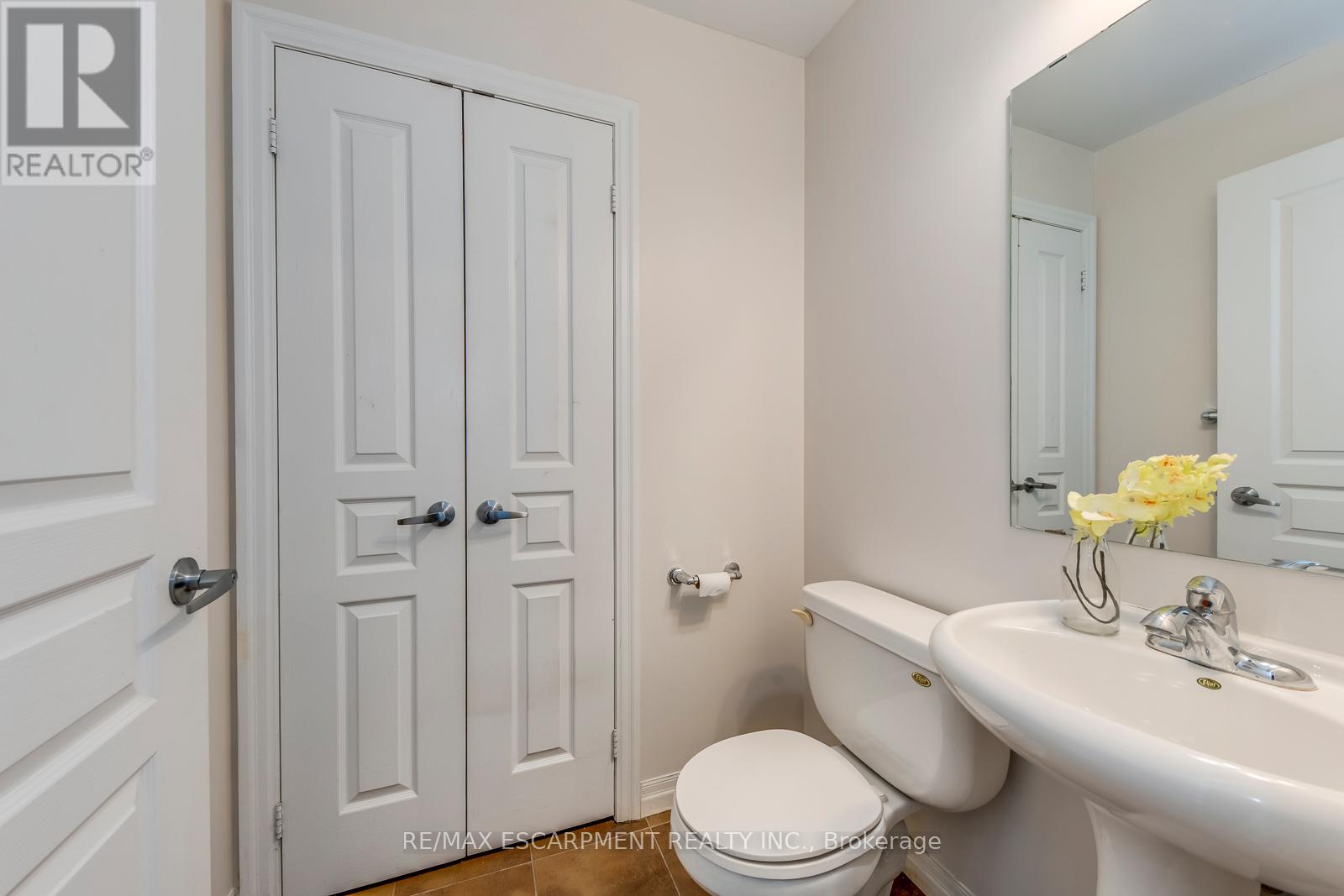 Photo 31 of 3607 225 Webb Drive, Mississauga ON