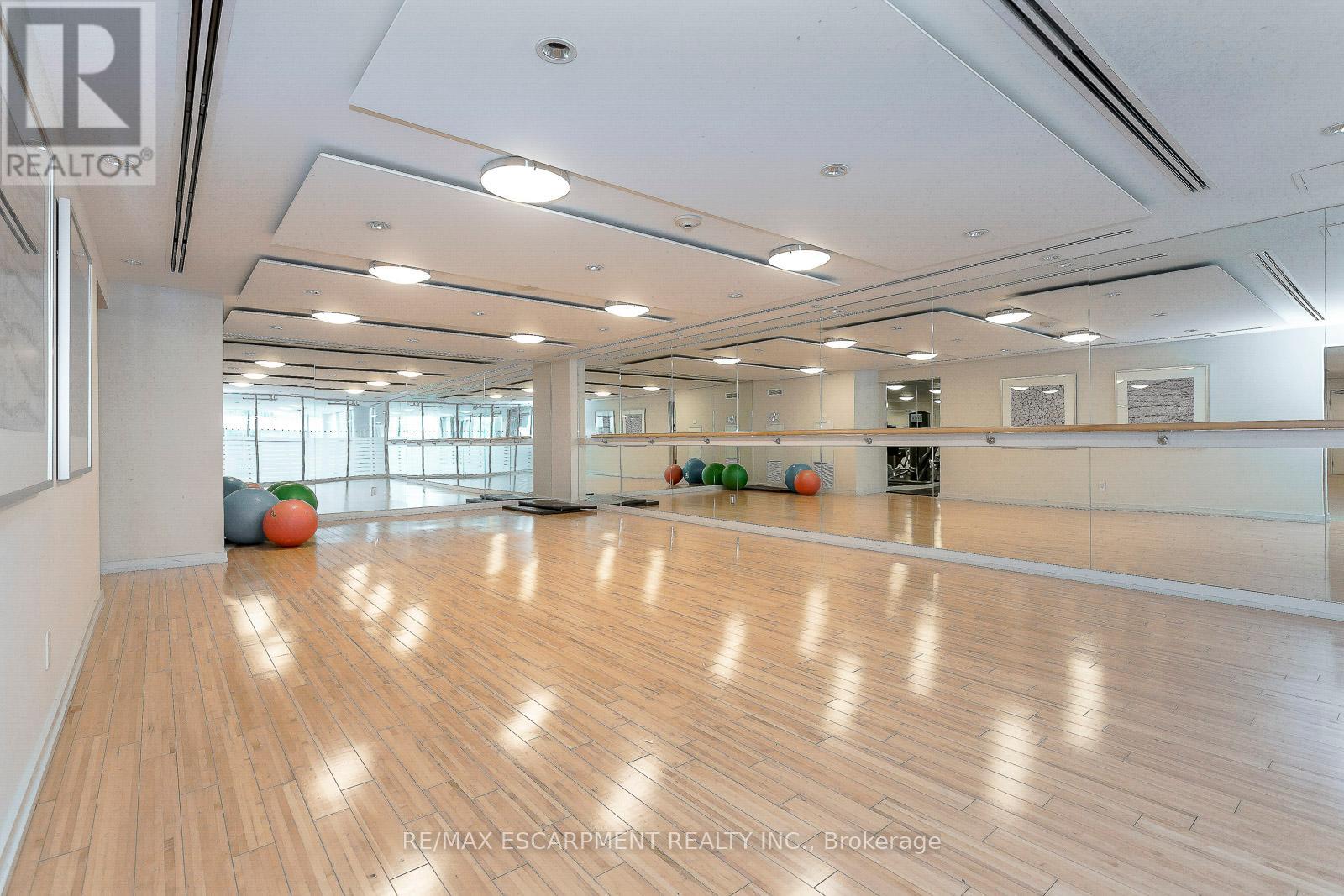 Photo 33 of 3607 225 Webb Drive, Mississauga ON