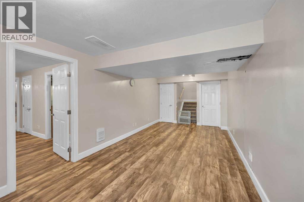 Photo 11 of 1035 Windhaven Close Sw, Airdrie AB