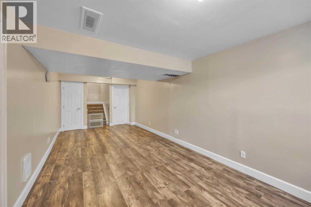Photo 4 of 1035 Windhaven Close Sw, Airdrie AB