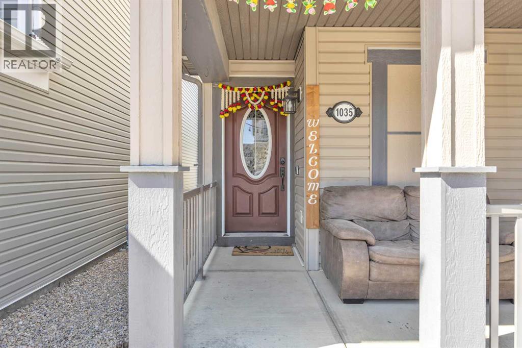 Photo 2 of 1035 Windhaven Close Sw, Airdrie AB